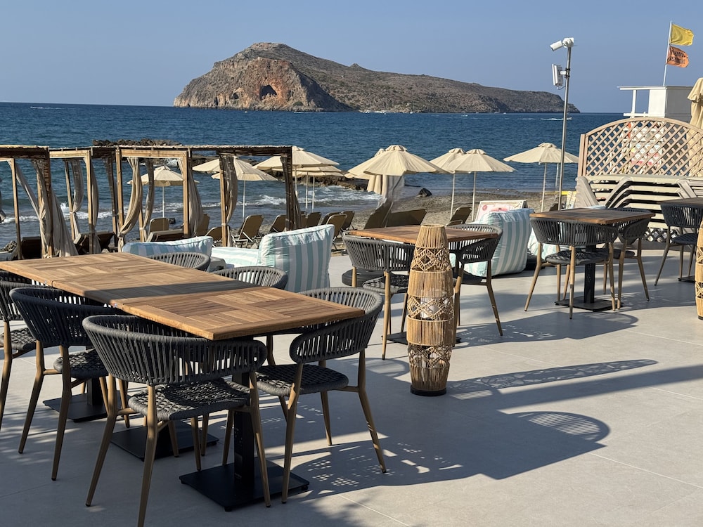 The Noverian Antama Organic Beach Resort Chania with Outdoor Heated Pool — Restaurant & bars in Chania
