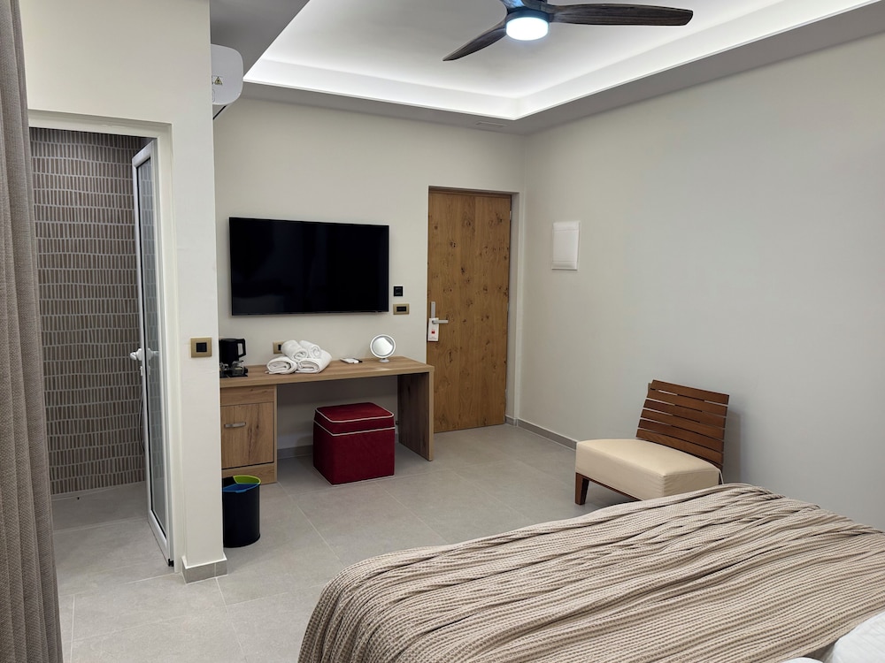 The Noverian Antama Organic Beach Resort Chania with Outdoor Heated Pool — Hotel rooms in Chania