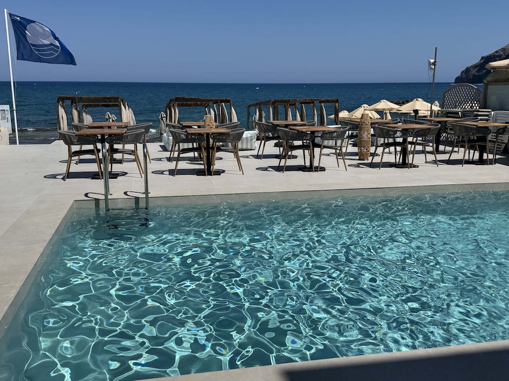 The Noverian Antama Organic Beach Resort Chania with Outdoor Heated Pool — Restaurant & bars in Chania
