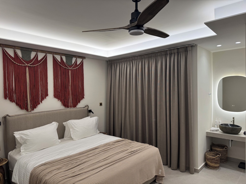 The Noverian Antama Organic Beach Resort Chania with Outdoor Heated Pool — Hotel rooms in Chania