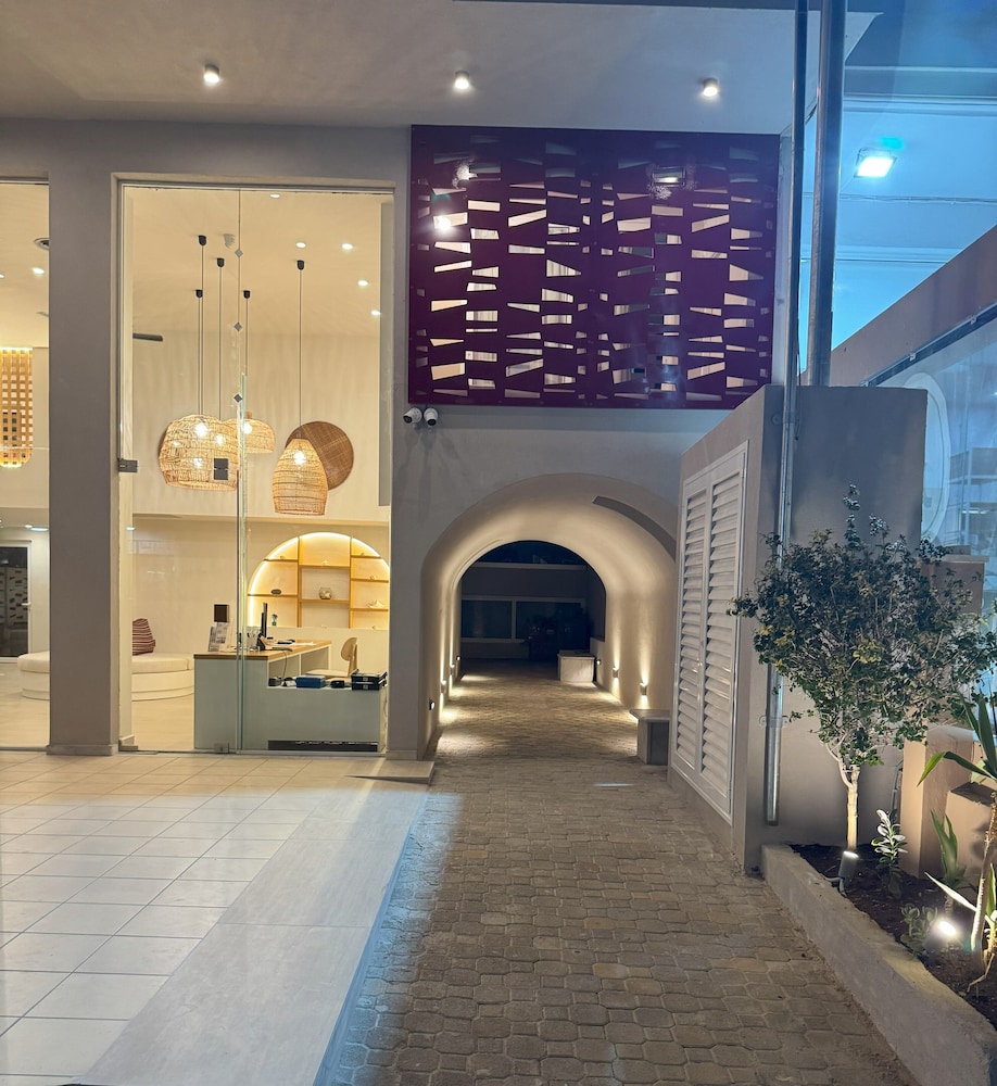 The Noverian Antama Organic Beach Resort Chania with Outdoor Heated Pool — Hotel building in Chania