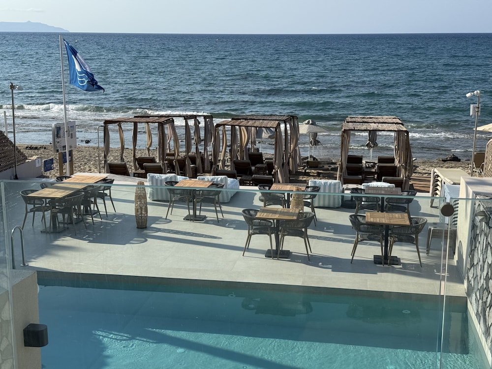 The Noverian Antama Organic Beach Resort Chania with Outdoor Heated Pool — Restaurant & bars in Chania
