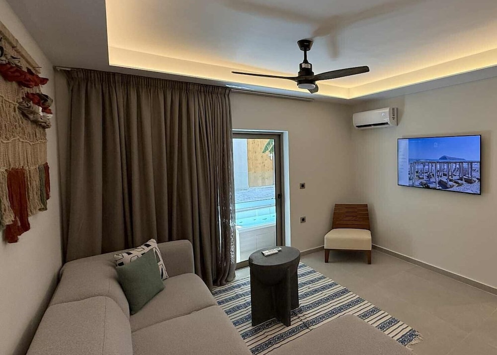 The Noverian Antama Organic Beach Resort Chania with Outdoor Heated Pool — Hotel rooms in Chania