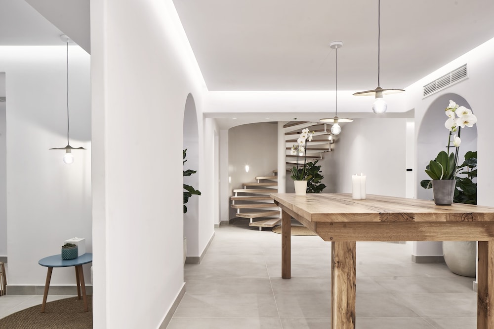 Nikki Beach Resort & Spa Santorini — Hotel rooms in Kamari, South Aegean