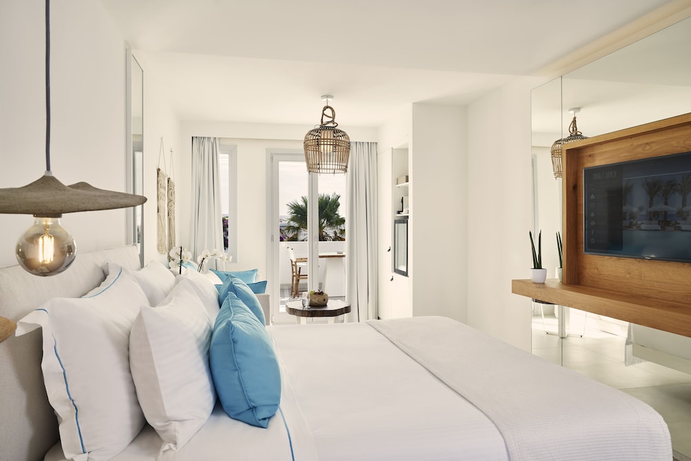 Nikki Beach Resort & Spa Santorini — Hotel rooms in Kamari, South Aegean
