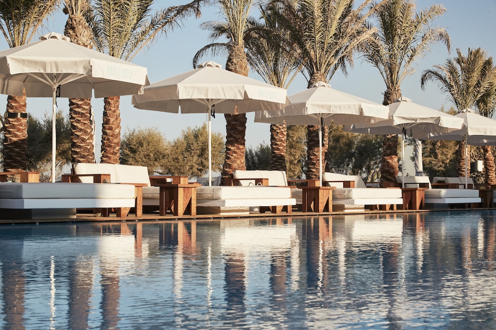 Nikki Beach Resort & Spa Santorini — Swimming pool in Kamari, South Aegean