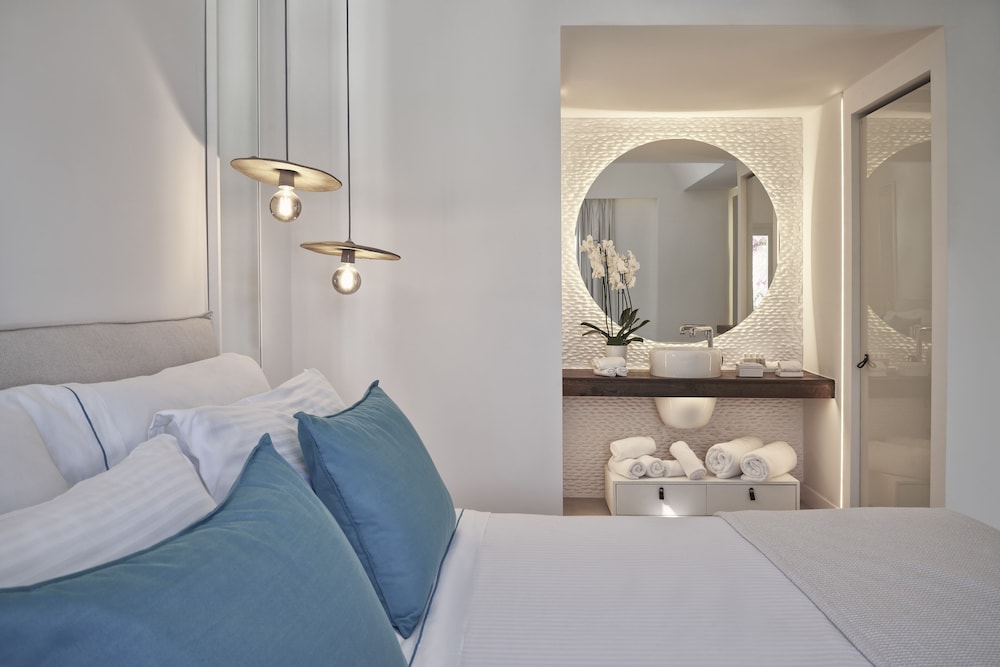 Nikki Beach Resort & Spa Santorini — Hotel rooms in Kamari, South Aegean
