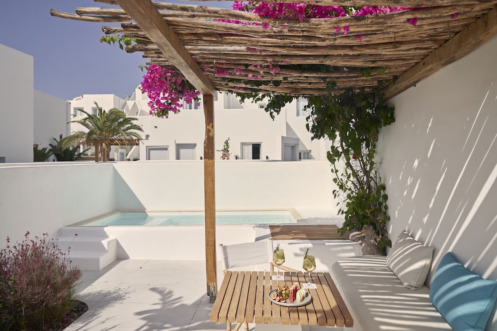Nikki Beach Resort & Spa Santorini — Swimming pool in Kamari, South Aegean
