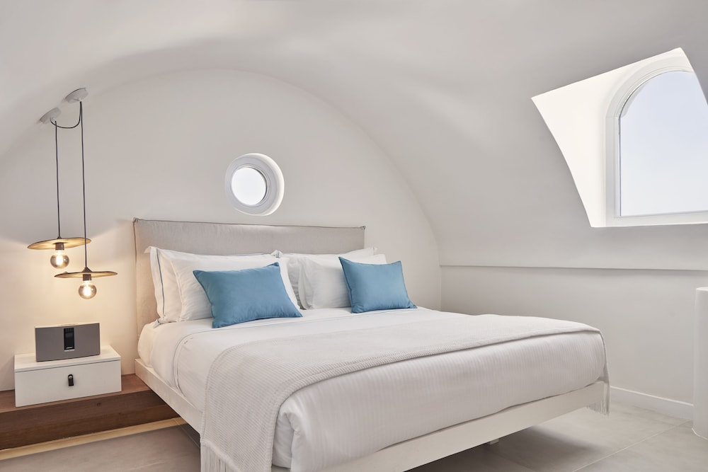 Nikki Beach Resort & Spa Santorini — Hotel rooms in Kamari, South Aegean