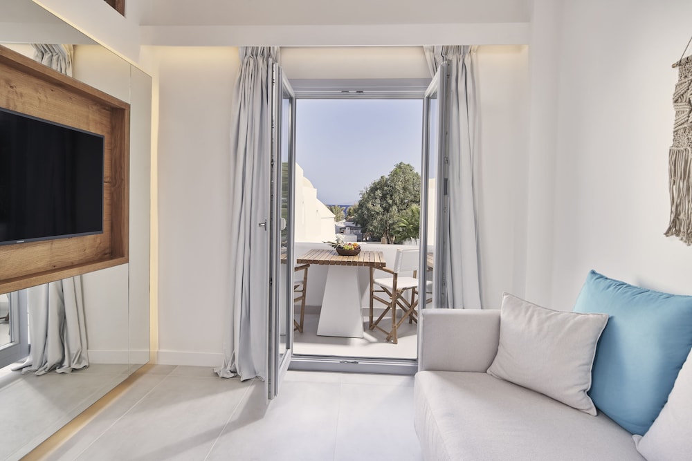 Nikki Beach Resort & Spa Santorini — Hotel rooms in Kamari, South Aegean