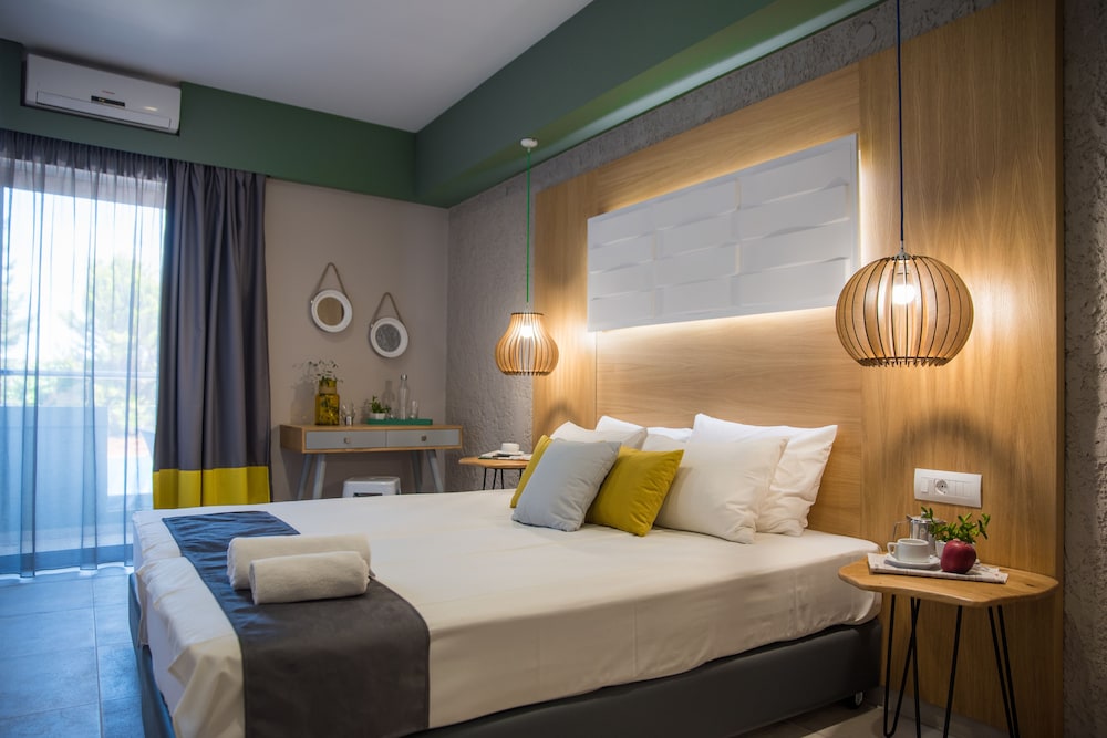 Sunshine Boutique Hotel — Hotel rooms in Malia