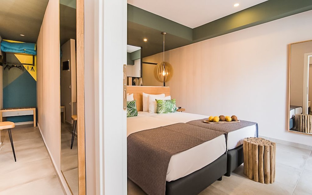 Sunshine Boutique Hotel — Hotel rooms in Malia