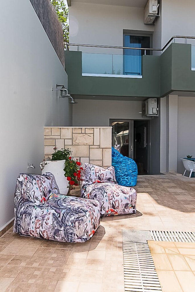 Sunshine Boutique Hotel — Hotel building in Malia
