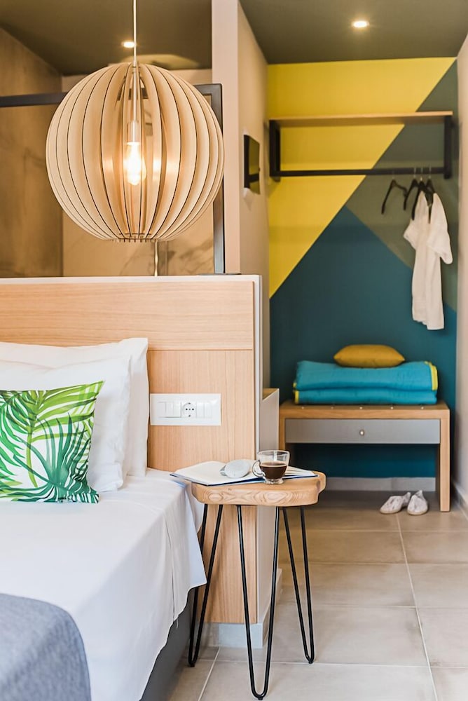 Sunshine Boutique Hotel — Hotel rooms in Malia