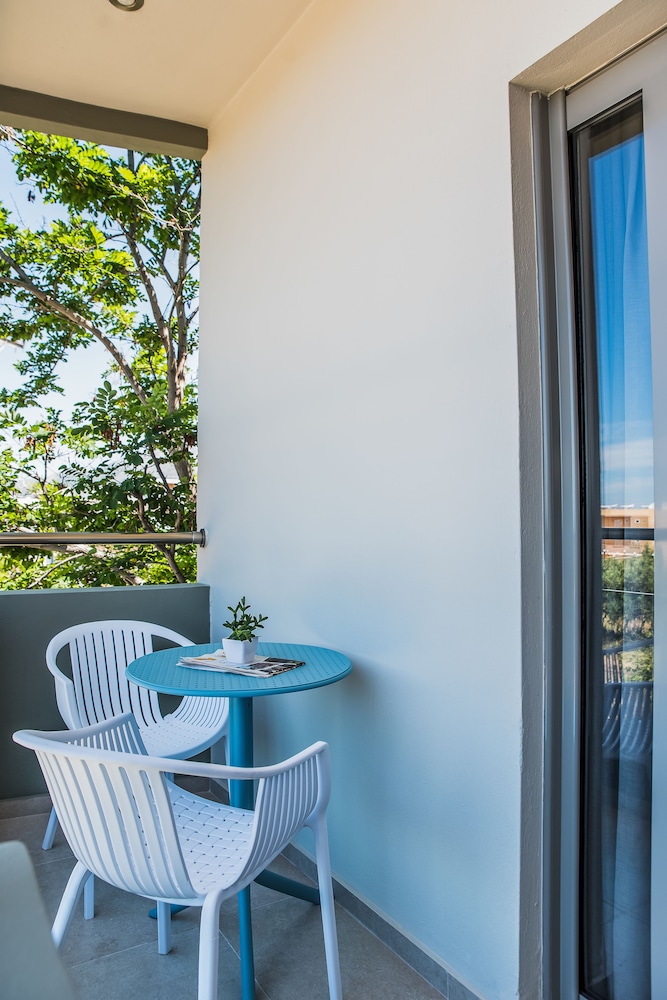 Sunshine Boutique Hotel — Hotel rooms in Malia