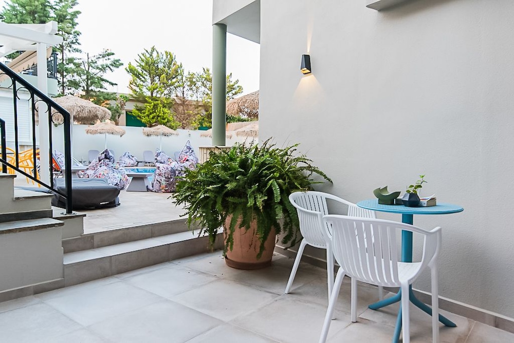 Sunshine Boutique Hotel — Swimming pool in Malia
