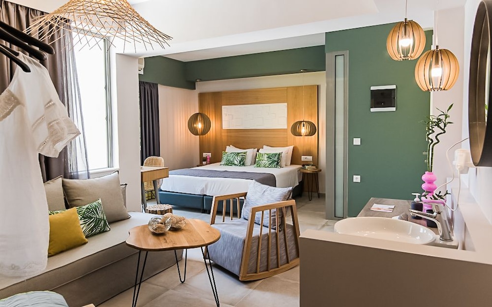 Sunshine Boutique Hotel — Hotel rooms in Malia