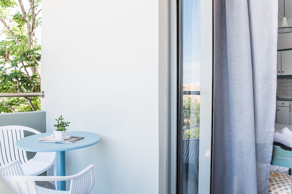 Sunshine Boutique Hotel — Hotel rooms in Malia
