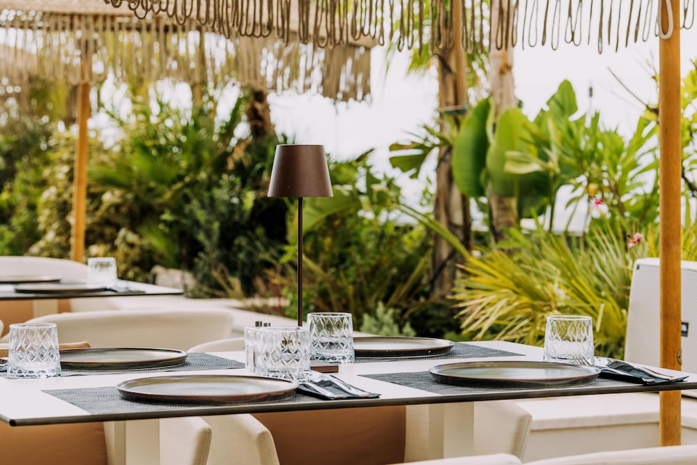 Brown Acropol, a member of Brown Hotels — Restaurant & bars in Athens, Attica