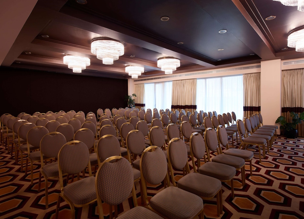 Brown Acropol, a member of Brown Hotels — Hotel building in Athens, Attica