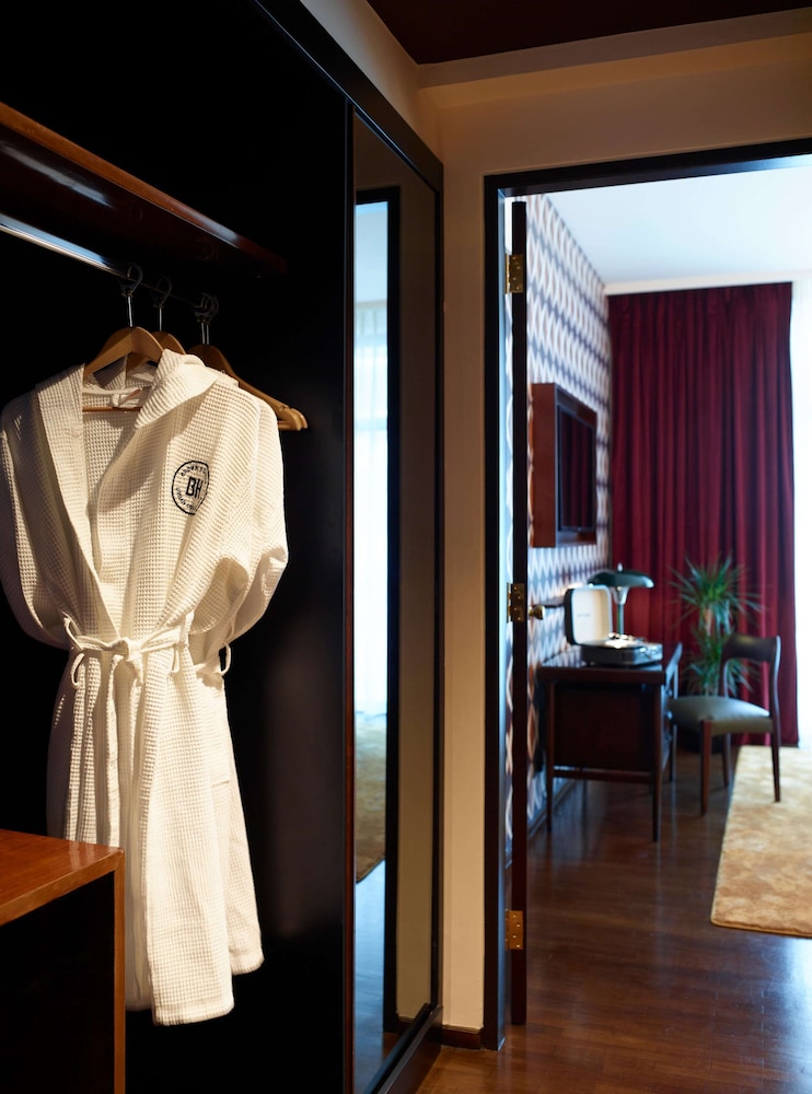 Brown Acropol, a member of Brown Hotels — Hotel rooms in Athens, Attica
