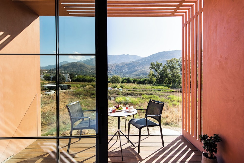 Pilot Amphora Boutique Hotel - Adults Only — Hotel rooms in Georgioupolis