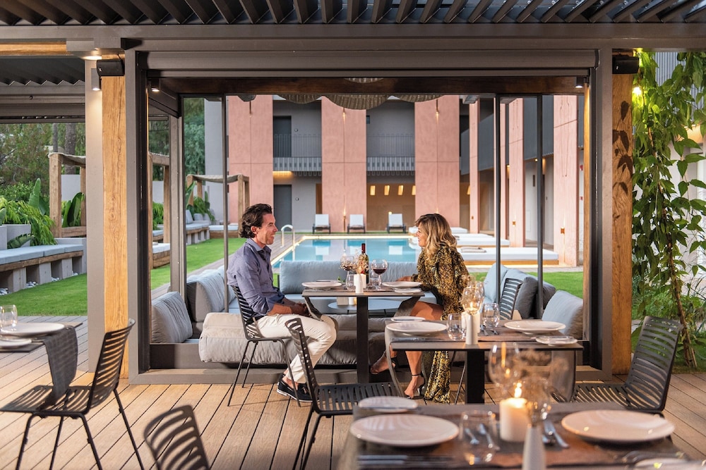 Pilot Amphora Boutique Hotel - Adults Only — Restaurant & bars in Georgioupolis