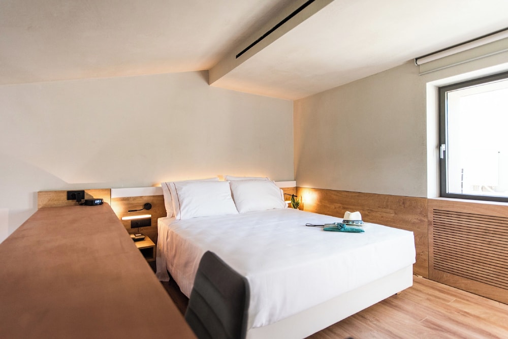 Pilot Amphora Boutique Hotel - Adults Only — Hotel rooms in Georgioupolis
