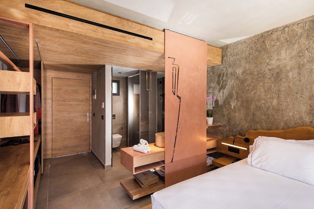 Pilot Amphora Boutique Hotel - Adults Only — Hotel rooms in Georgioupolis