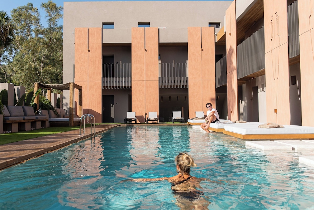 Pilot Amphora Boutique Hotel - Adults Only — Swimming pool in Georgioupolis