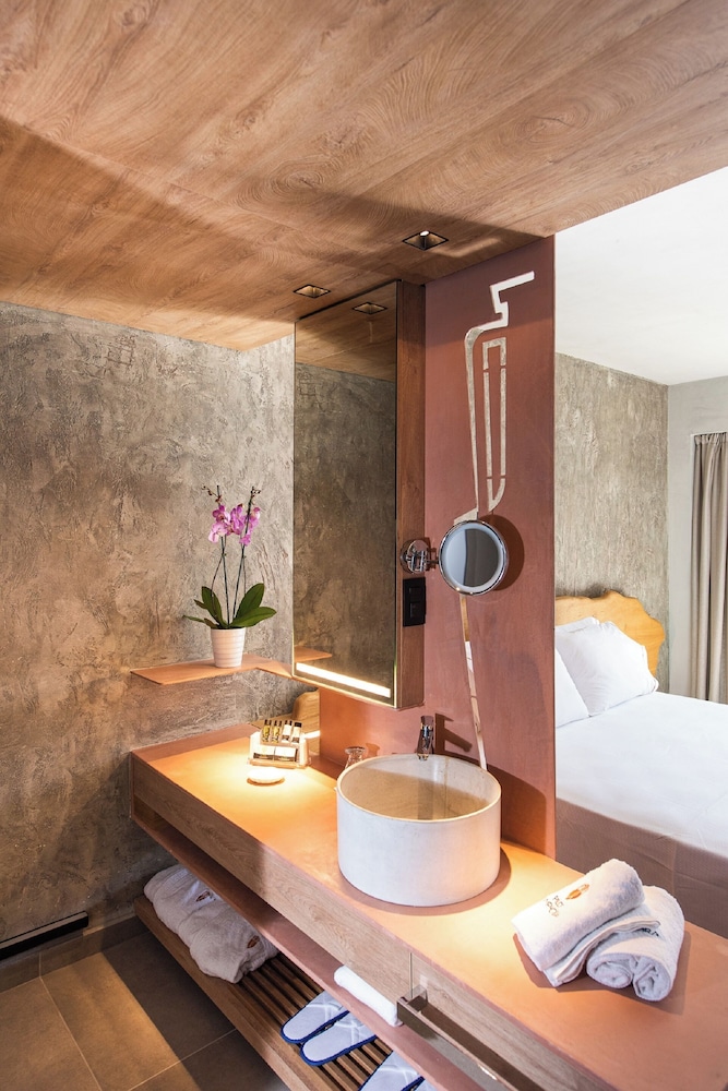 Pilot Amphora Boutique Hotel - Adults Only — Hotel rooms in Georgioupolis
