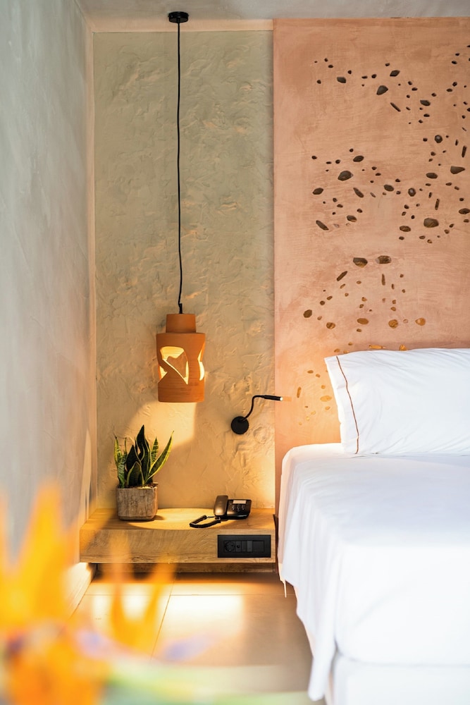 Pilot Amphora Boutique Hotel - Adults Only — Hotel rooms in Georgioupolis