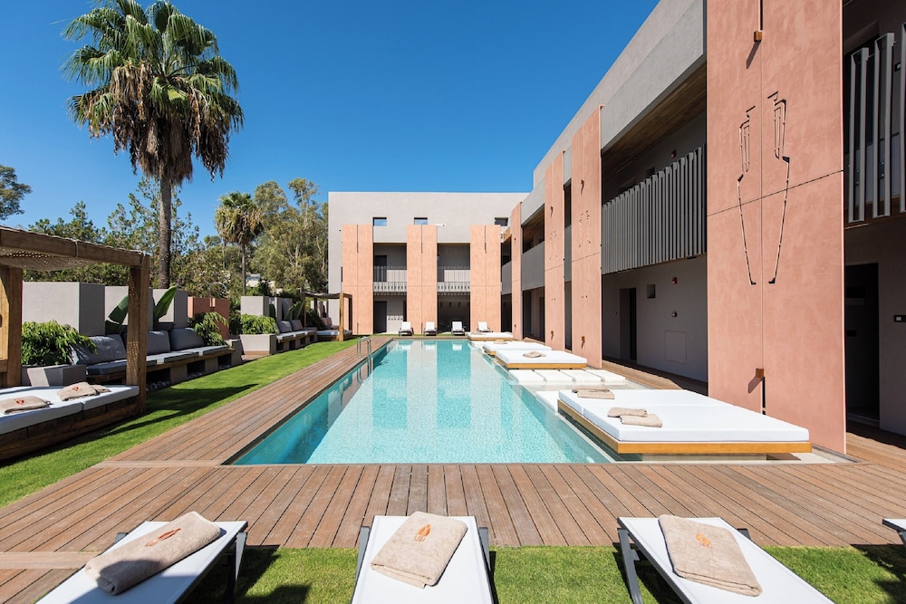 Pilot Amphora Boutique Hotel - Adults Only — Swimming pool in Georgioupolis