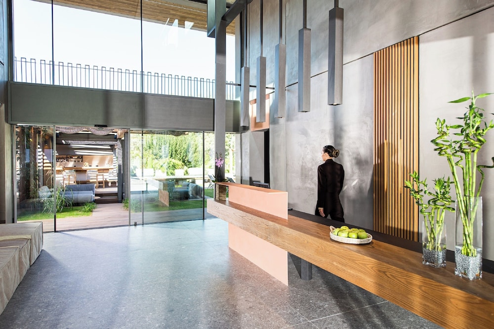 Pilot Amphora Boutique Hotel - Adults Only — Hotel building in Georgioupolis
