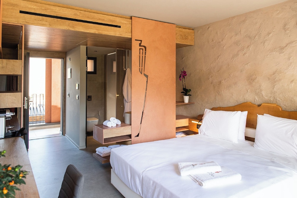 Pilot Amphora Boutique Hotel - Adults Only — Hotel rooms in Georgioupolis