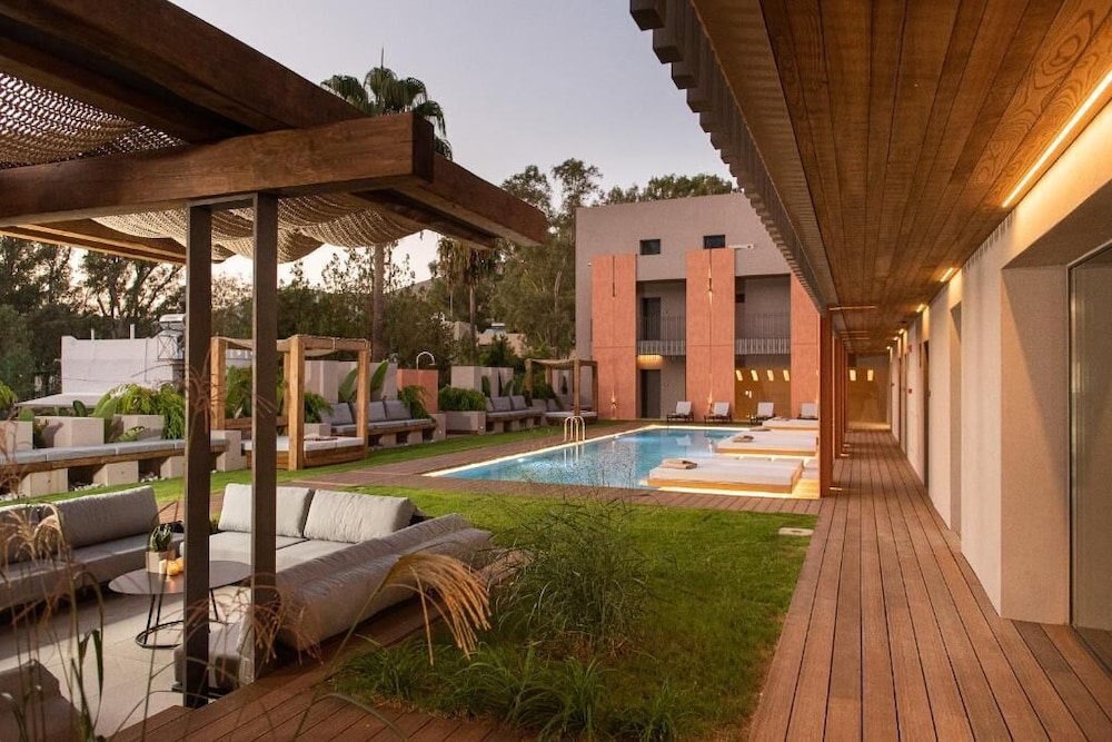Pilot Amphora Boutique Hotel - Adults Only — Swimming pool in Georgioupolis