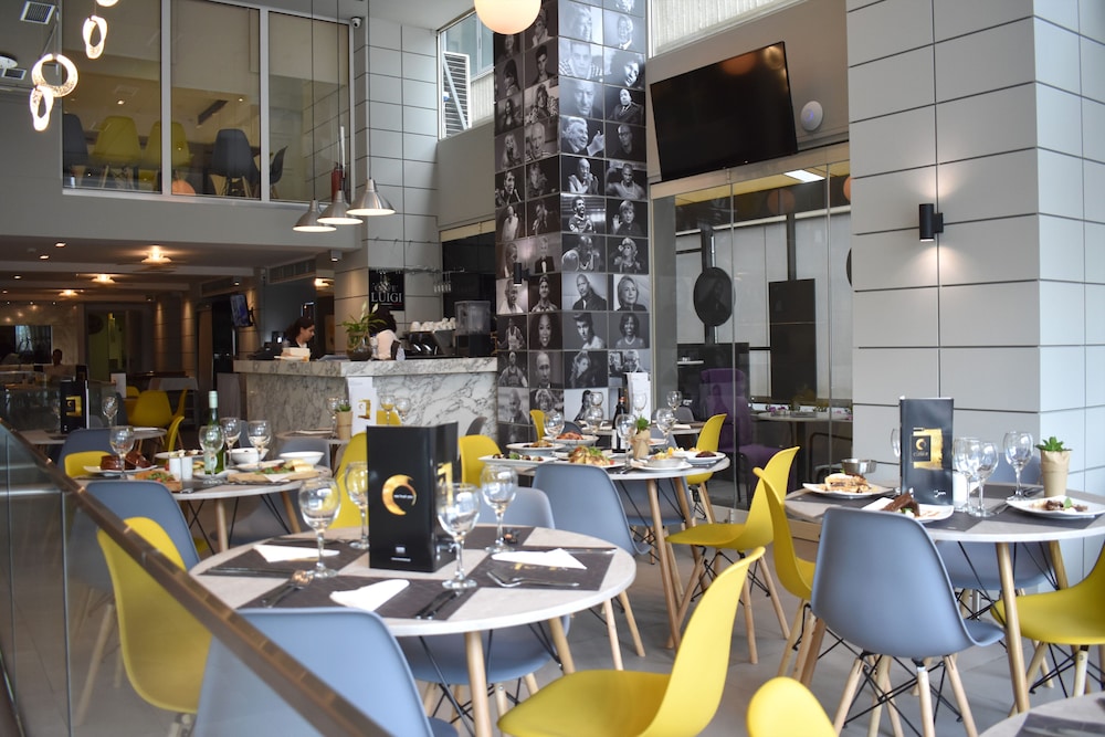 Athenian Montaza Hotel — Restaurant & bars in Athens, Attica