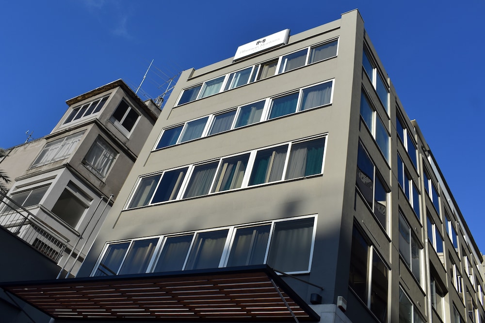 Athenian Montaza Hotel — Hotel building in Athens, Attica