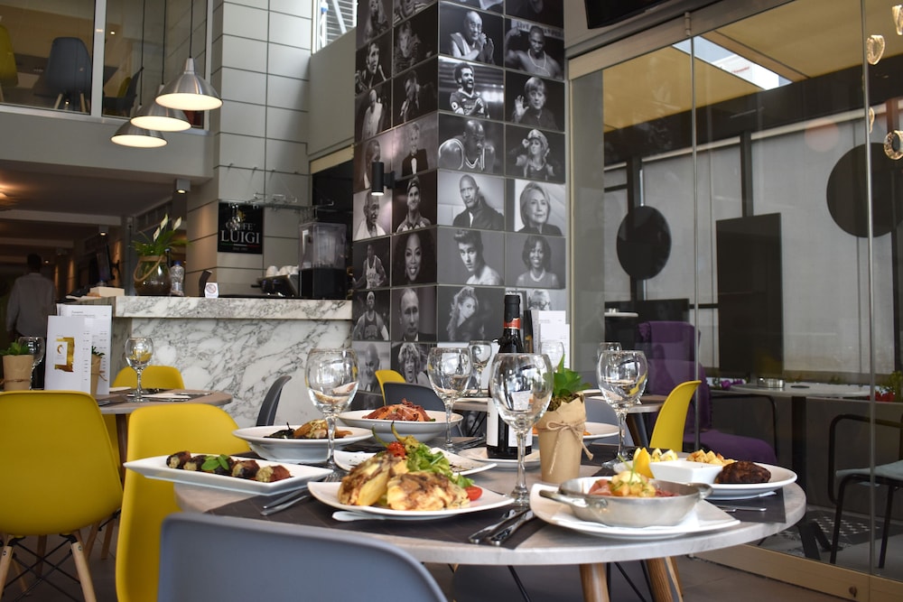 Athenian Montaza Hotel — Restaurant & bars in Athens, Attica