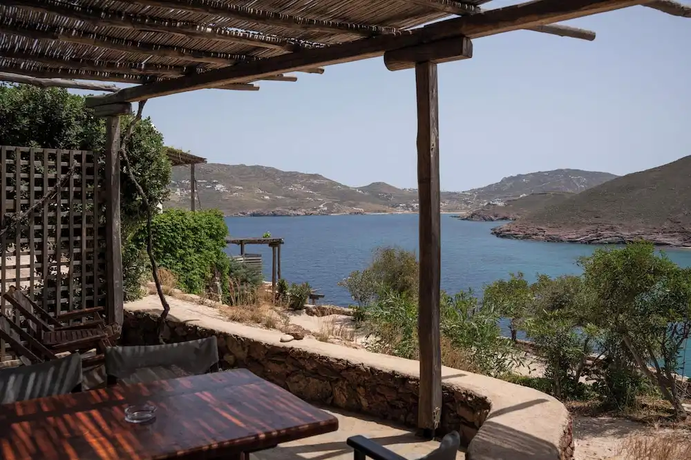 Albatros Club Mykonos — Restaurant & bars in Panormos (Mykonos), South Aegean