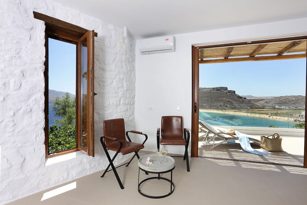 Albatros Club Mykonos — Hotel rooms in Panormos (Mykonos), South Aegean