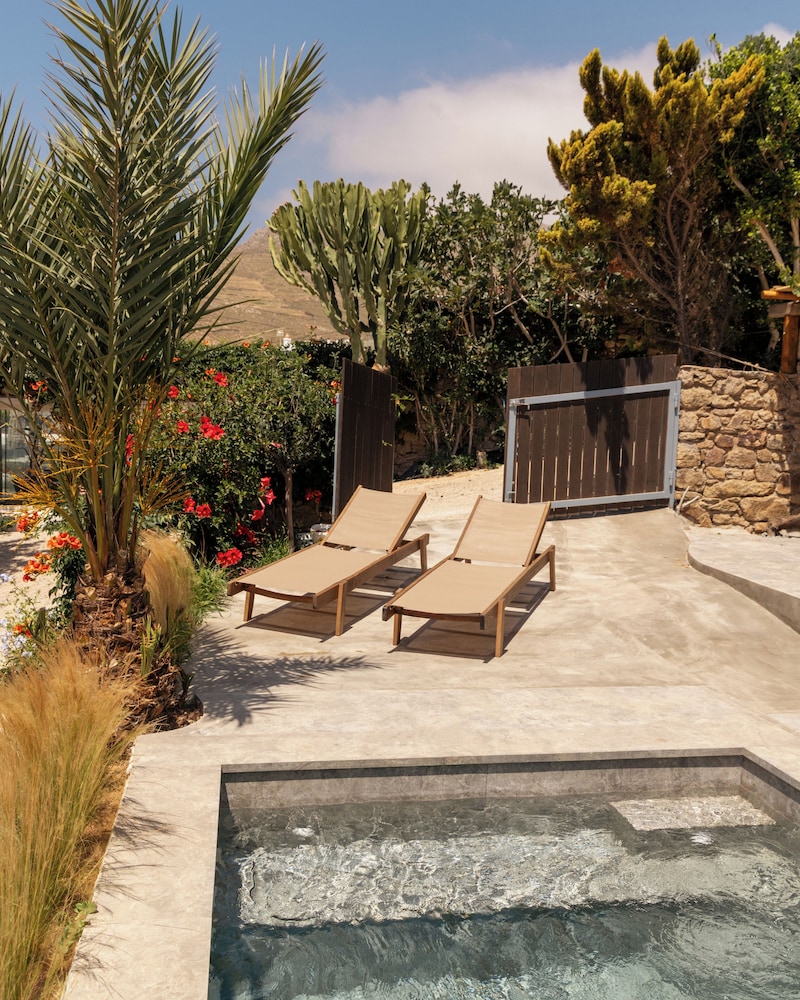 Albatros Club Mykonos — Swimming pool in Panormos (Mykonos), South Aegean