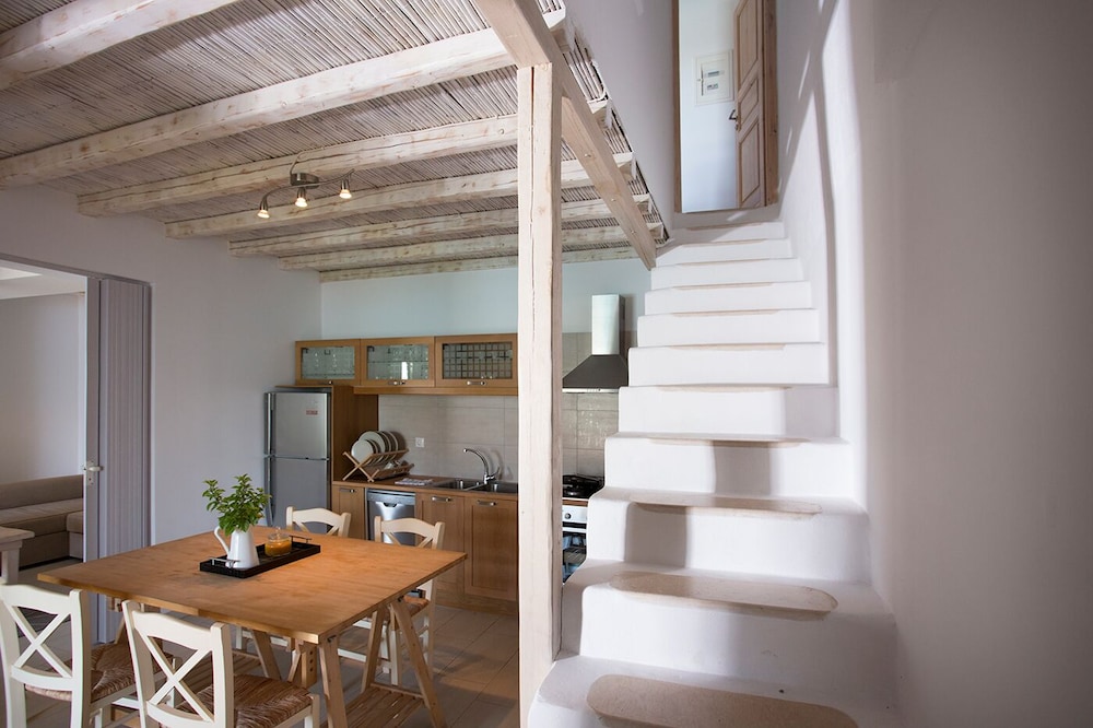 Albatros Club Mykonos — Hotel rooms in Panormos (Mykonos), South Aegean