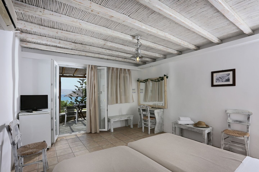 Albatros Club Mykonos — Hotel rooms in Panormos (Mykonos), South Aegean