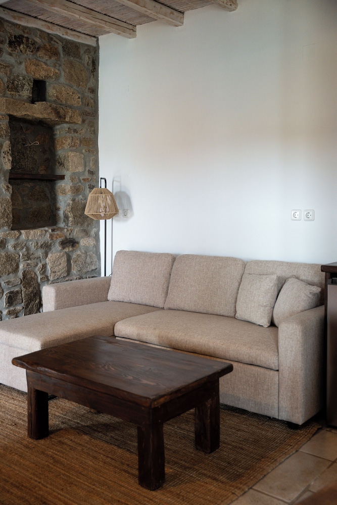 Albatros Club Mykonos — Hotel rooms in Panormos (Mykonos), South Aegean