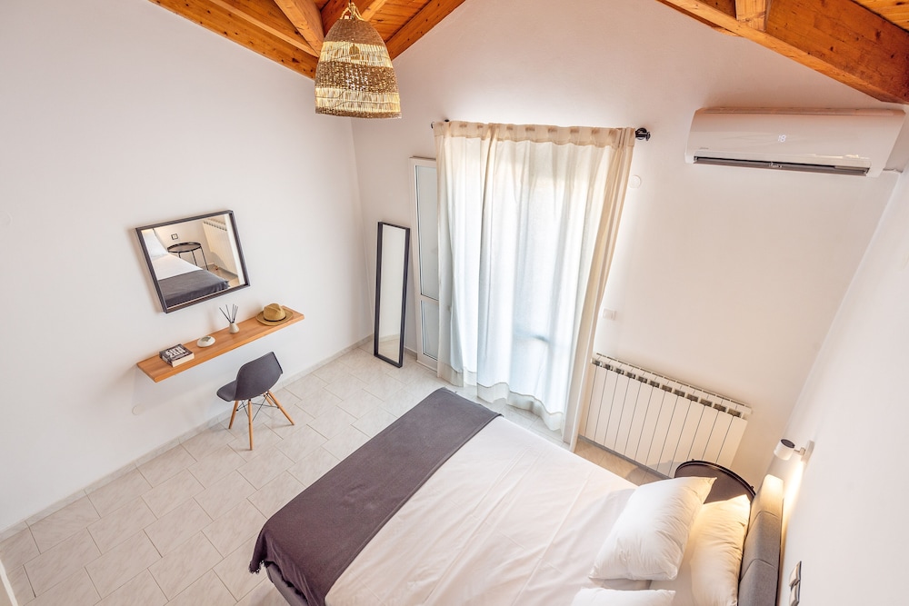Costa Azzurra Hotel — Hotel rooms in Skala (Kefalonia), Ionian Islands