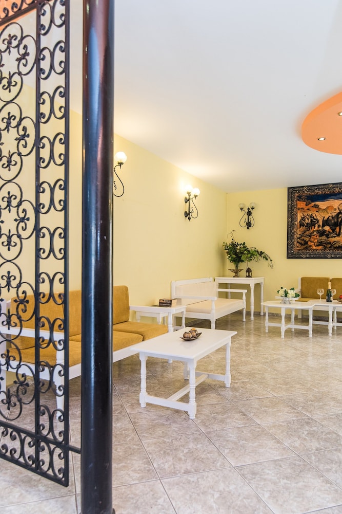 Oasis Studios — Hotel building in Malia