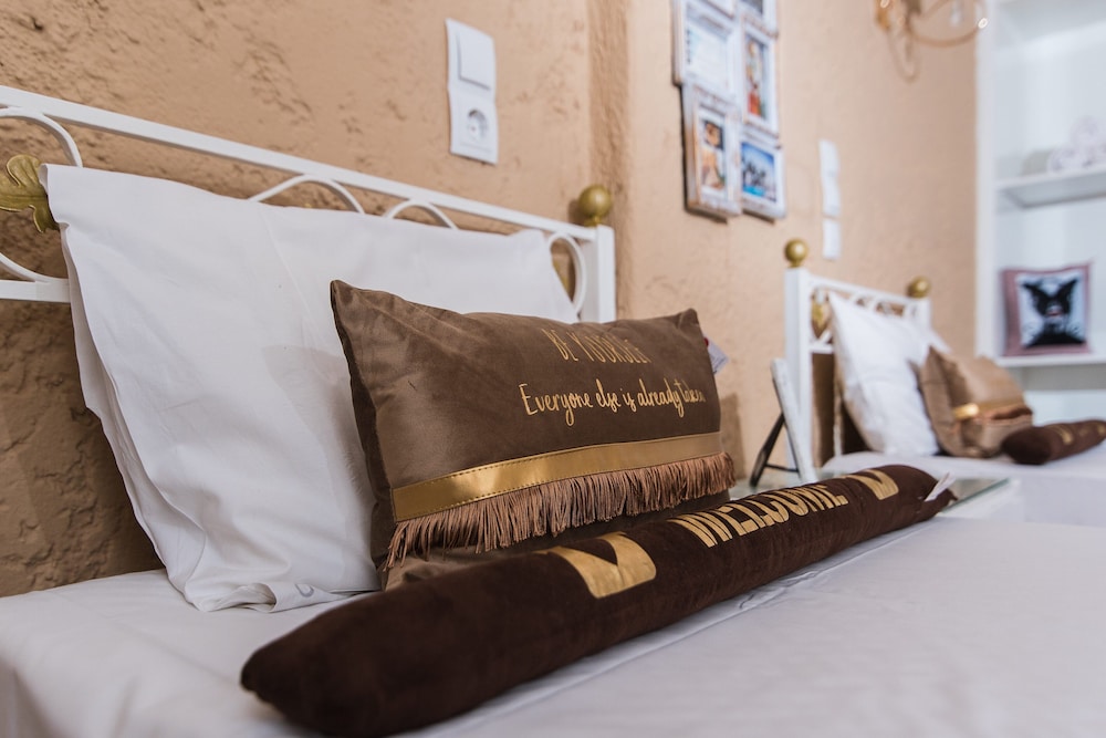 Oasis Studios — Hotel rooms in Malia