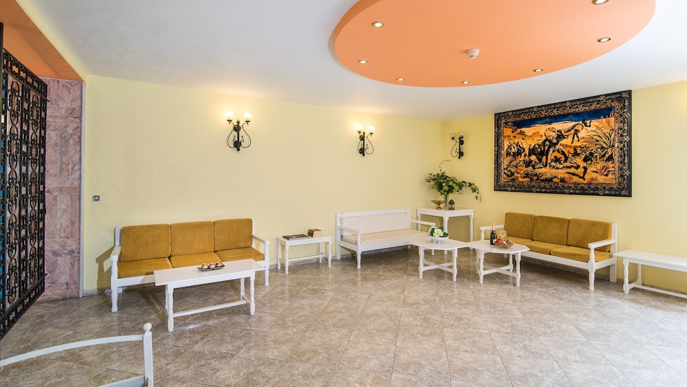 Oasis Studios — Hotel building in Malia