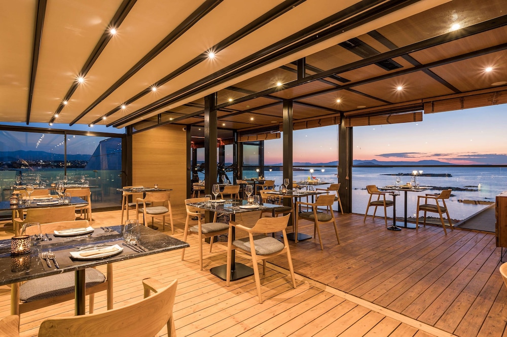 Chania Flair Boutique Hotel, Tapestry Collection by Hilton — Restaurant & bars in Chania
